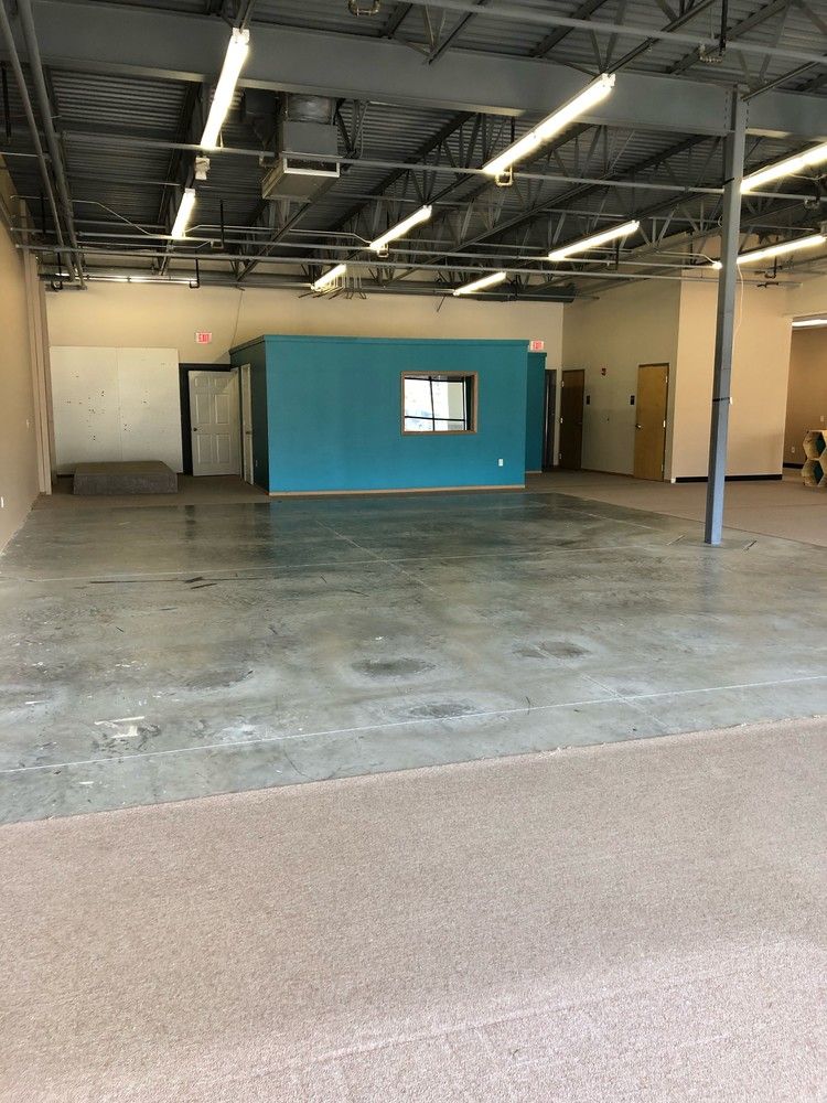 Hillrise Shopping Center: 2929 N 204th Street, Elkhorn, NE 68022